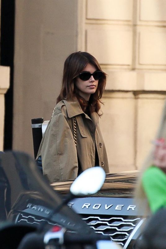 KAIA GERBER Out Shopping at Celine Avenue Montaigne in Paris 03/22/2022