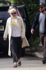 KATE HUDSON and Danny Fujikawa Out for Morning Walk in Los Angeles 03/18/2022