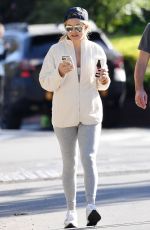 KATE HUDSON and Danny Fujikawa Out Hikinig in Santa Monica 03/21/2022