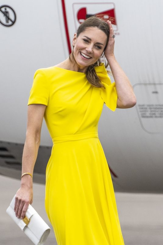 KATE MIDDLETON Arrives in Jamaica 03/22/2022
