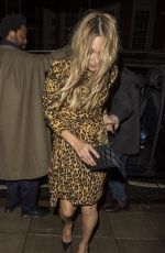 KATE MOSS Leaves 22 Grosvenor Square in London 03/11/2022