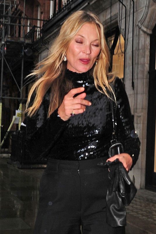 KATE MOSS Leaves Scott
