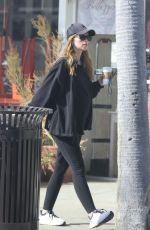 KATHERINE SCHWARZENEGGER Out for Morning Coffee in Los Angeles 03/06/2022