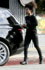 KELLY ROWLAND Leaves a Gym in West Hollywood 02/28/2022