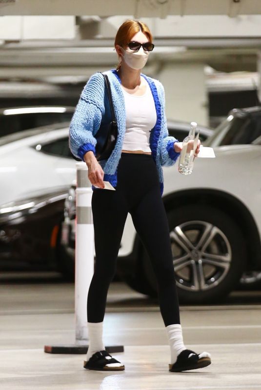 KENDALL JENNER Heading to Yoga Class in Beverly Hills 03/22/2022