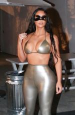 KIM and KHLOE KARDASHIAN Leaves SKIMS Pop-up Shop in Miami 03/19/2022