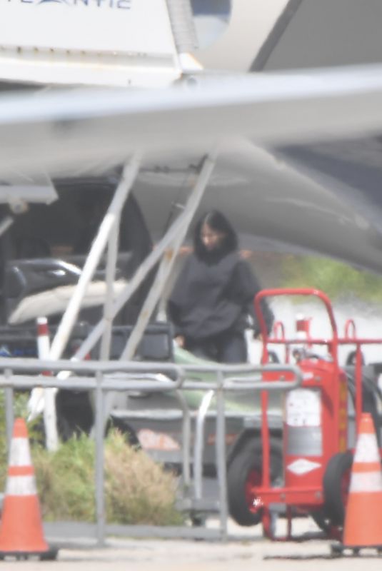 KIM KARDASHIAN Arrives in Miami in Her New Private Jet 03/19/2022