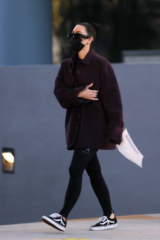 KIM KARDASHIAN Leaves an Appointment in Los Angeles 03/01/2022