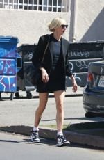 KIMBELY STEWART Out Shopping for Flowers in Studio City 03/12/2022