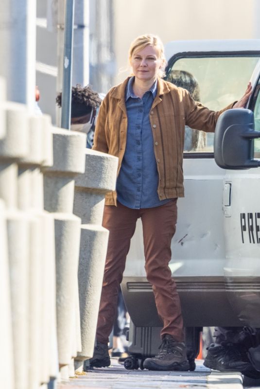 KIRSTEN DUNST on the Set of Civil War in Atlanta 03/18/2022
