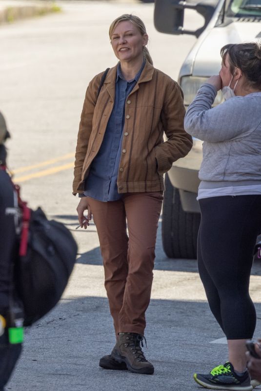 KIRSTEN DUNST on the Set of Civil War in Atlanta 03/21/2022