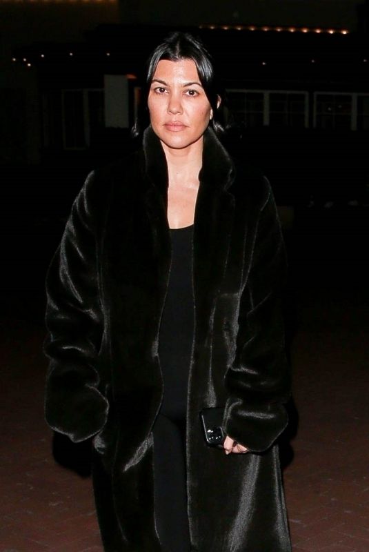 KOURTNEY KARDASHIAN Out for Dinner at Lucky