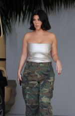 KOURTNEY KARDASHIAN Leaves a Photoshoot at a Hotel in Santa Monica 03/01/2022