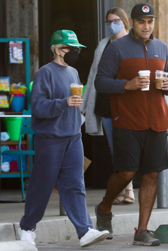 LADY GAGA and Michael Polansky Leaves Grocery Market in Malibu 03/21/2022