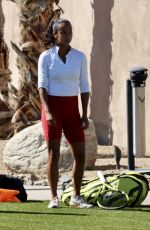 LEYLAH FERNANDEZ Workout with Her Dad and Coach in Palm Springs 03/09/2022