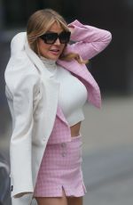 LIZZIE CUNDY Arrives at Jeremy Vine Show in London 03/04/2022