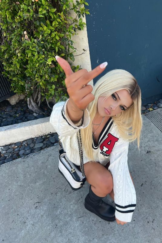 LOREN GRAY - Instagram Photos 03/30/2022
