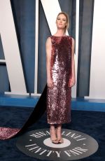 MACKENZIE DAVIS at 2022 Vanity Fair Oscar Party in Beverly Hills 03/27/2022