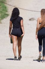MALIA and SAHSA OBAMA Out Hikinig in Los Angeles 03/16/2022