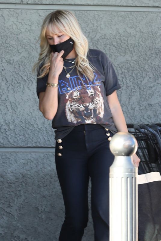 MALIN AKERMAN Shopping at Gelson