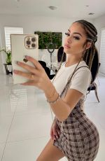 MALU TREVEJO - Instagram Photos 03/17/2022