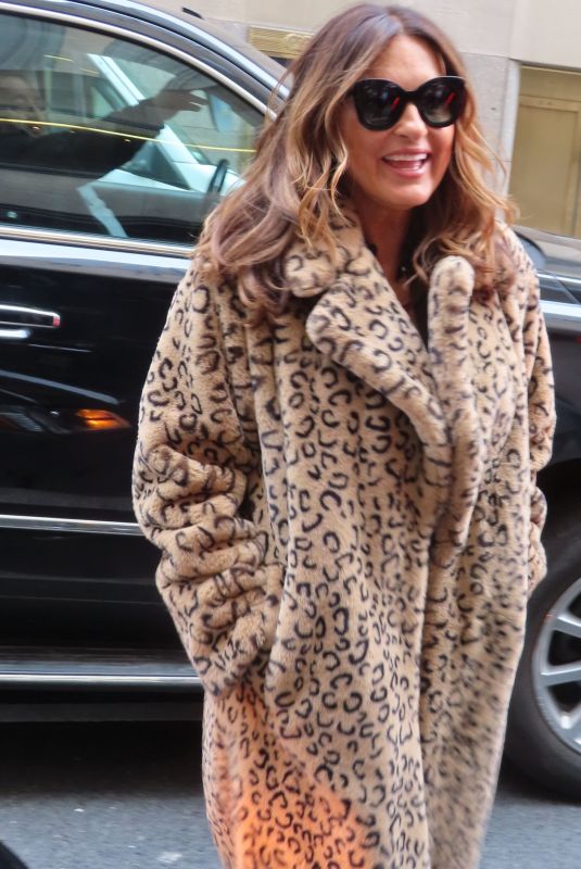 MARISKA HARGITAY Arrives at Late Night with Seth Meyers in New York 03/28/2022
