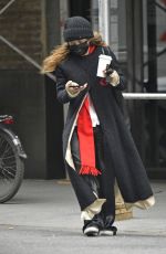 MARY KATE OLSEN Out in New York 03/30/2022