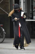 MARY KATE OLSEN Out in New York 03/30/2022