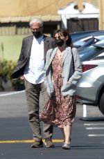 MARY STEENBURGEN and Ted Danson Out Shopping in Los Angeles 03/10/2022