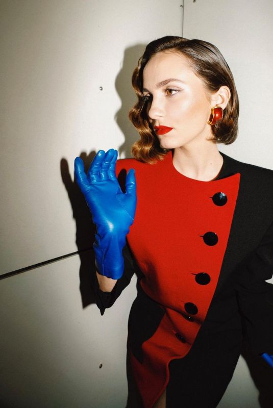 MAUDE APATOW for Saint Laurent Pre-oscars Event, March 2022