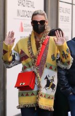 MICHELLE HUNZIKER Shopping at Zara in Milan 03/07/2022