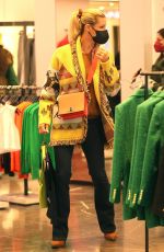 MICHELLE HUNZIKER Shopping at Zara in Milan 03/07/2022