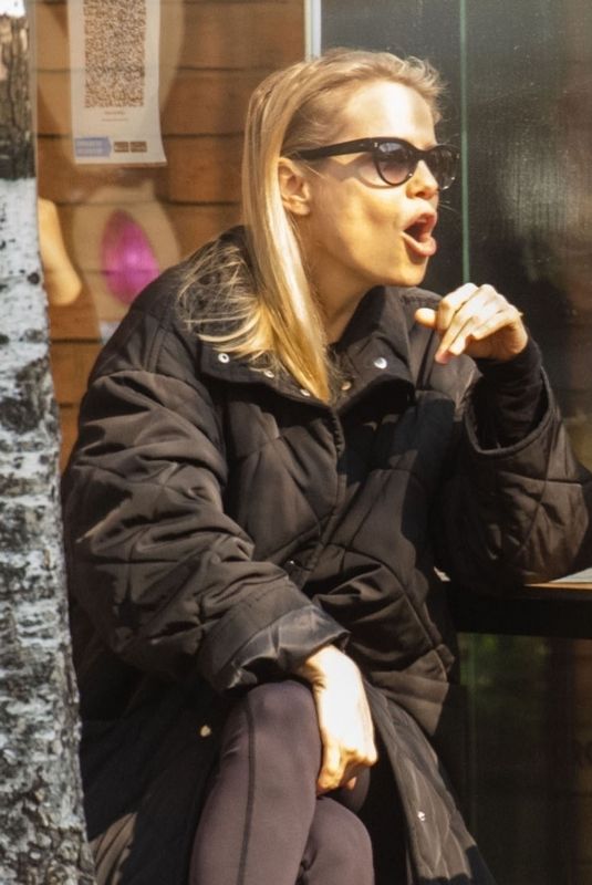 MIRCEA MONROE Out for Lunch in Primrose Hill 03/20/2022