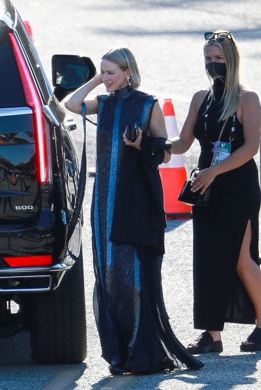 NAOMI WATTS Arrives at 2022 SAG Awards in Santa Monica 02/27/2022