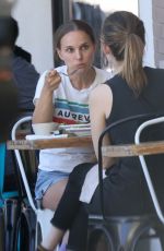NATALIE PORTMAN Out for Lunch with a Friend in Los Feliz 03/01/2022