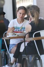 NATALIE PORTMAN Out for Lunch with a Friend in Los Feliz 03/01/2022