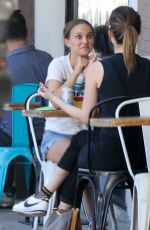 NATALIE PORTMAN Out for Lunch with a Friend in Los Feliz 03/01/2022