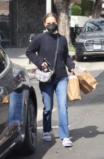 NATALIE PORTMAN Out Shopping inLos Feliz 03/05/2022