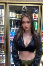 NERIAH FISHER - Instagram Photos and Video 03/09/2022