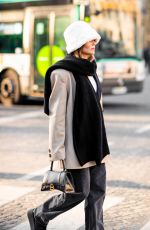 OLIVIA JADE GIANNULLI Out at Paris Fashion Week 03/01/2022