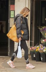 OLIVIA WILDE Out for Coffee Before Getting a Mani-pedi at a Nail Salon in London 03/10/2022