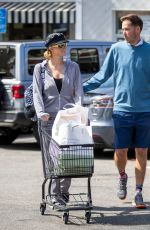 PARIS HILTON at Grocery Shopping in Beverly Hills 03/19/2022