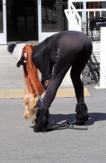 PHOEBE PRICE Oust Shoppin at Petco in Los Angeles 03/12/2022