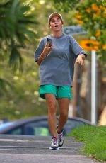 PIP EDWARDS Out Hiking in Sydney 03/11/2022