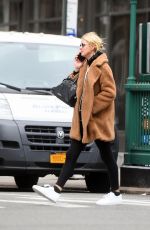 Pregnant NICKY HILTN Out in New York 03/29/2022