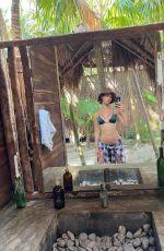 RACHEL COOK - Instagram Photos 03/30/2022