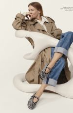 RENEE ZELLWGER in Harper