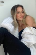 RILEY LEWIS - Instagram Photos 03/29/2022
