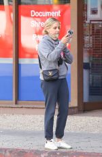 SARAH MICHELLE GELLAR Out for Breakfast in Santa Monica 03/04/2022