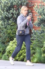 SARAH MICHELLE GELLAR Out for Breakfast in Santa Monica 03/04/2022